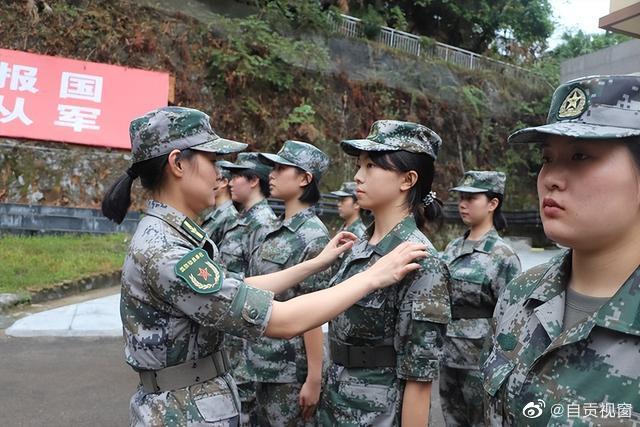 自贡抓实准女兵役前教育工作-2.jpg