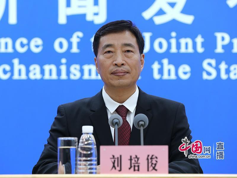 教育部：师生员工一体化管理，不能搞特殊，没有疫情、风险时应允许有序出入校园-1.jpg
