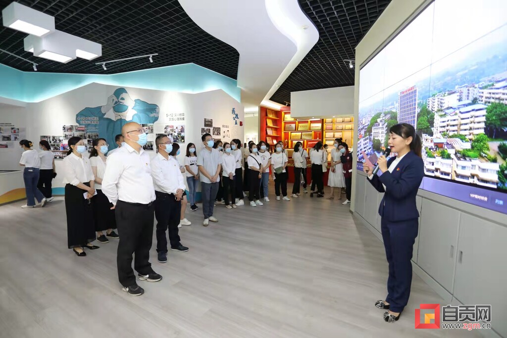历时两年 自贡首个医疗机构院史馆建成投用-2.jpg