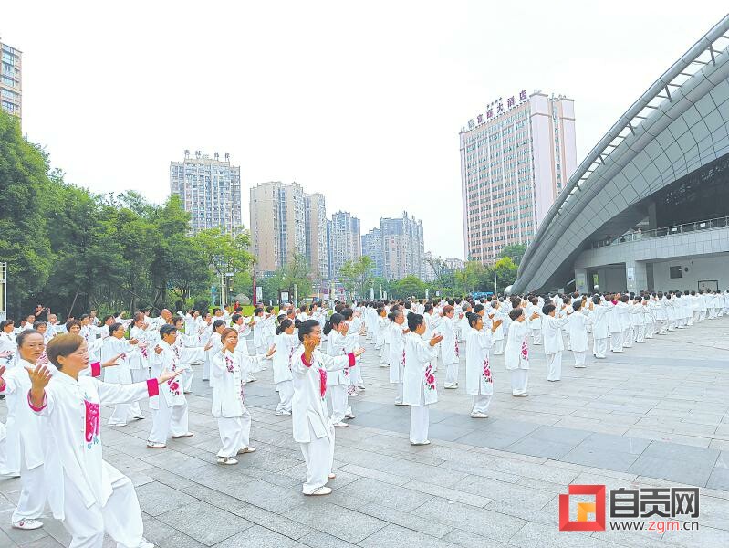 【喜迎二十大·富顺这十年】用民生之笔绘就幸福新画卷-2.jpg