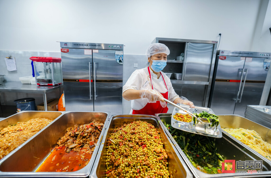 为食堂团餐传递家的味道——市城投集团嘉之润供应链以国企品质助推产业再升级-2.jpg