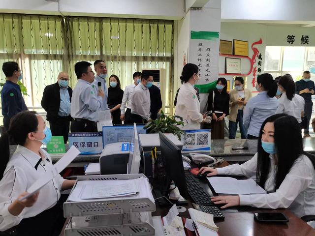 自贡市乡村医疗保障服务能力提升现场会在富世街道圆满召开-4.jpg