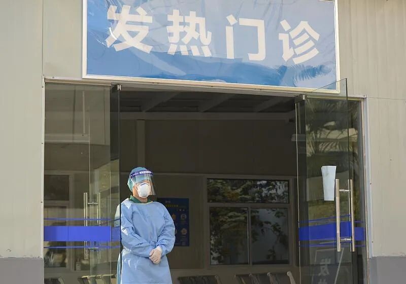 就当前疫情形势、低风险区出行 国务院联防联控机制最新回应→-5.jpg