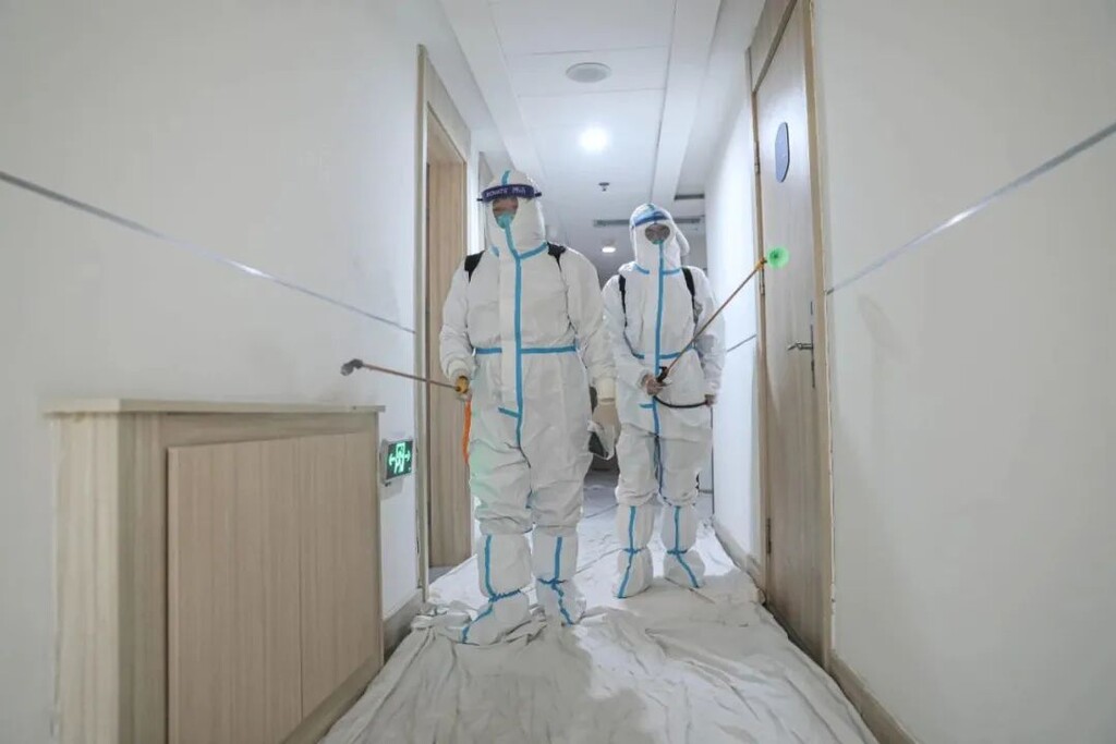 就当前疫情形势、低风险区出行 国务院联防联控机制最新回应→-4.jpg
