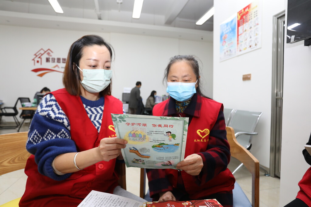缪玉容：社区里的“管家婆”-2.jpg