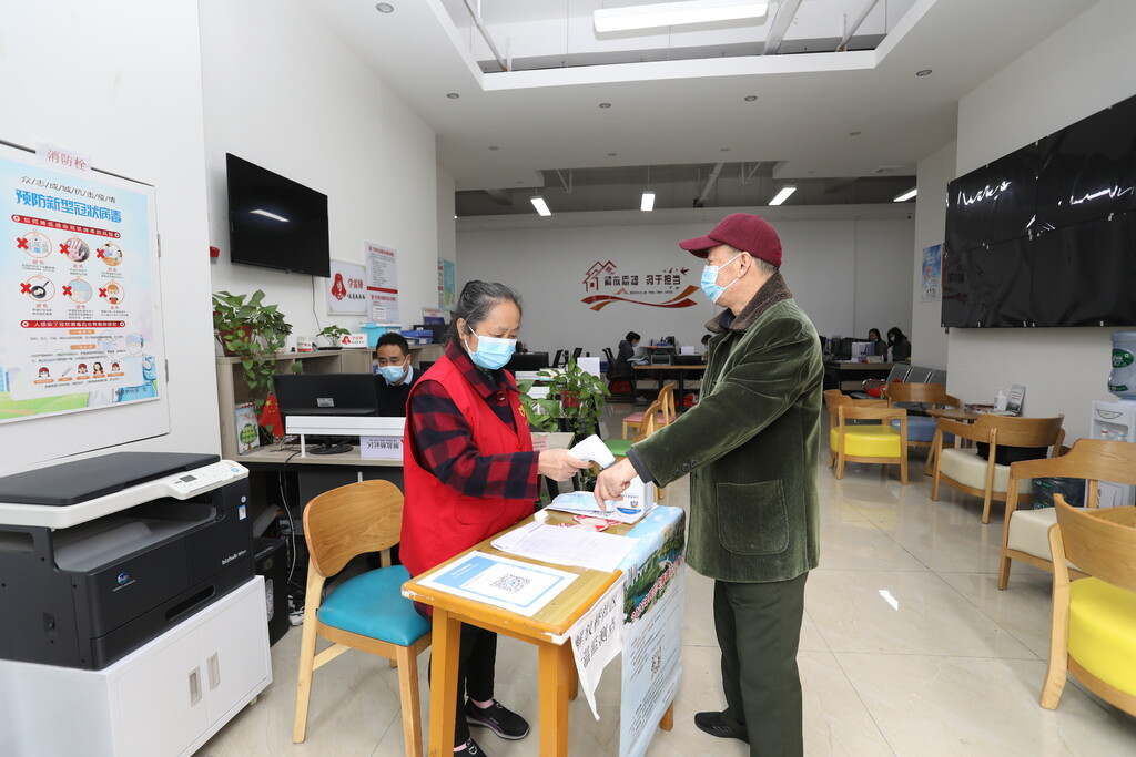 缪玉容：社区里的“管家婆”-3.jpg
