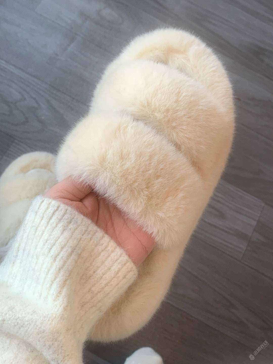 这鞋子好看是好看，可是真的能穿出去吗？搞得我好纠结-1.jpg