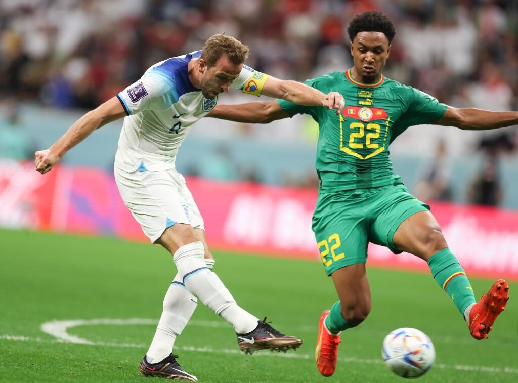 卡塔尔世界杯 | “青春风暴”冲垮塞内加尔 英格兰三球完胜进八强-1.jpg