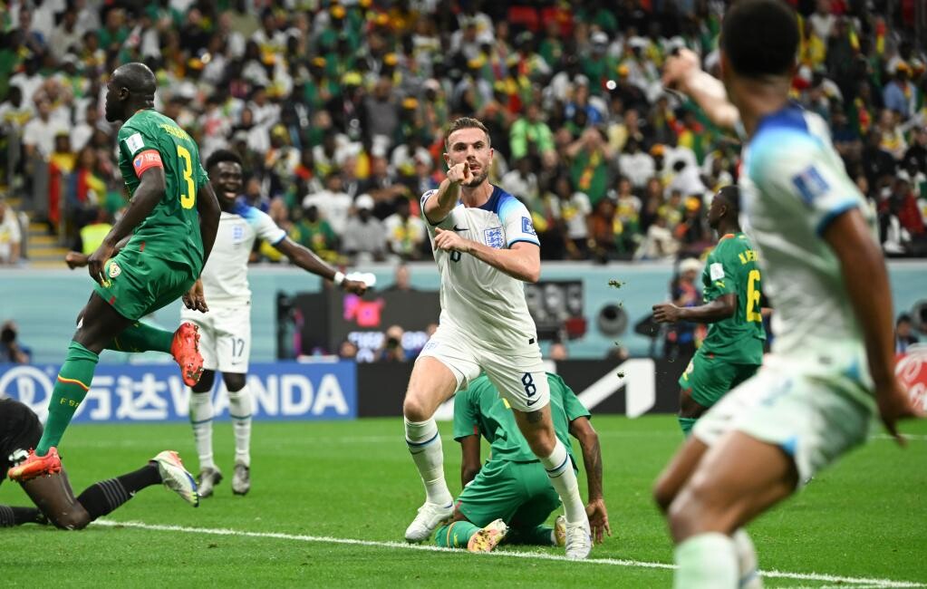 卡塔尔世界杯 | “青春风暴”冲垮塞内加尔 英格兰三球完胜进八强-3.jpg