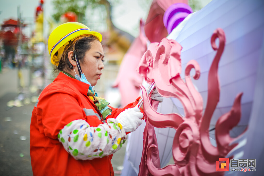 文旅兴市风帆劲 自贡彩灯走四方-4.jpg