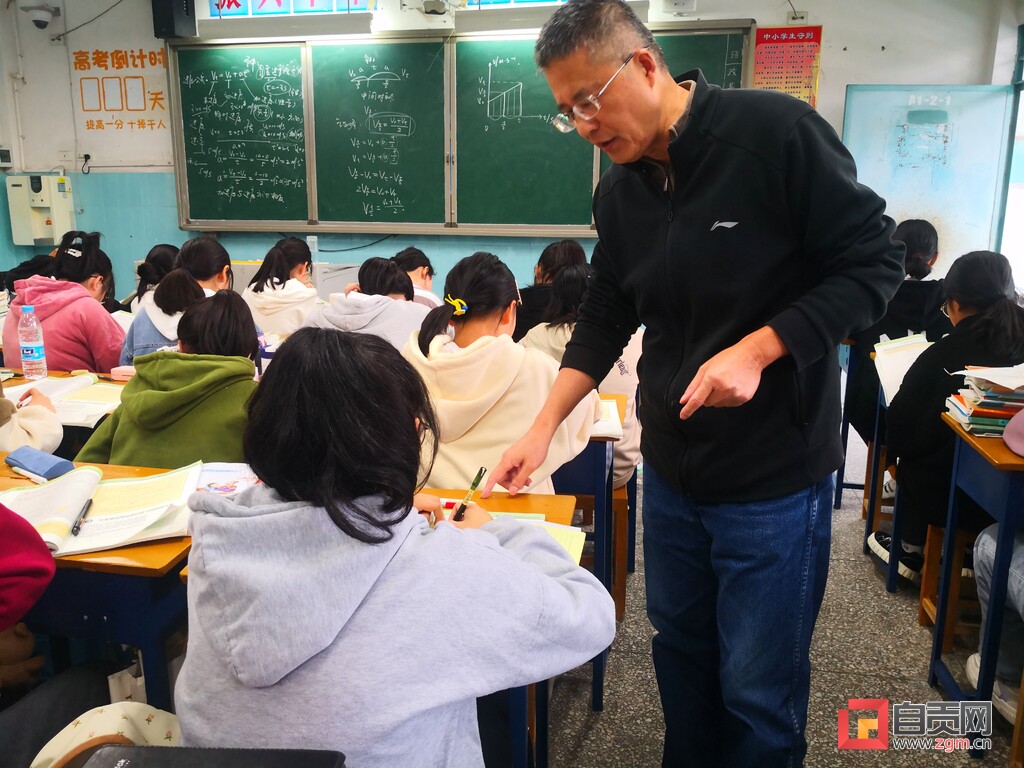 富顺教师有担当 平昌支教谱新章-1.jpg