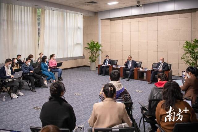 钟南山最新判断：预计明年上半年能恢复到疫情前生活状态-1.jpg