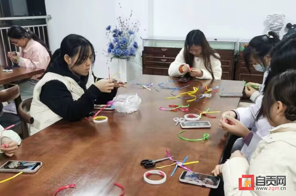 自贡非遗传承保护：从“养在深闺人未识”到“飞入寻常百姓家”-7.jpg