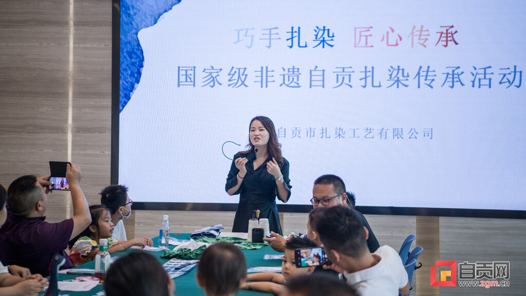 自贡非遗传承保护：从“养在深闺人未识”到“飞入寻常百姓家”-9.jpg
