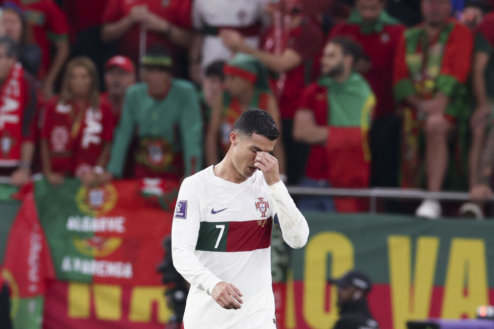 卡塔尔世界杯|谁人能敌岁月——记C罗泪别世界杯-2.jpg