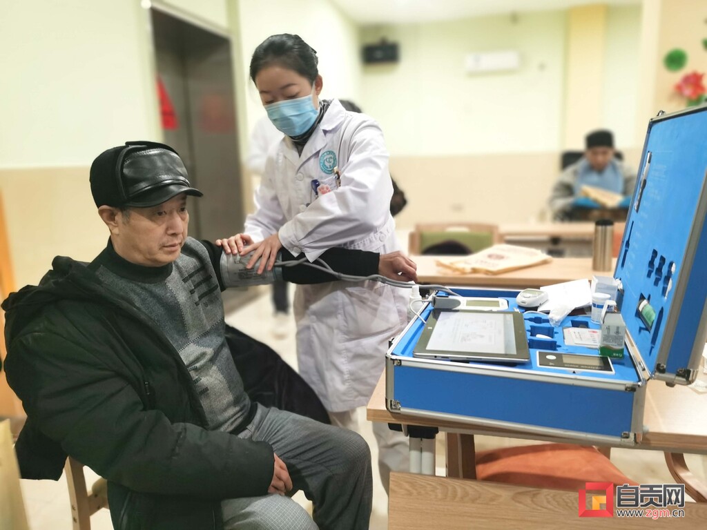 “一站式”养老托起幸福“夕阳红” 高新区推进社区为老服务中心建设-3.jpg