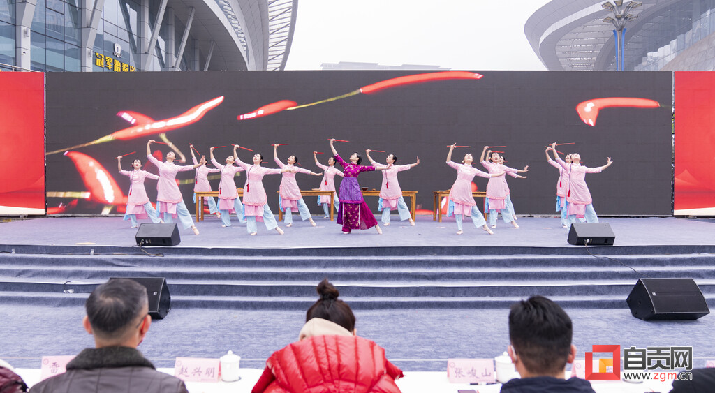 第八届富顺豆花文化旅游节举行“书香富顺”千人经典诵读活动-3.jpg