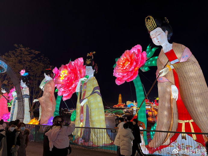自贡灯会今天正式开幕！仅举办到3月31日。今宵灯暖，喜迎八方-3.jpg