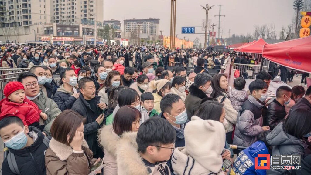 自贡灯会门票连续三天售罄！游客不必着急，精彩将持续到3月底——-1.jpg