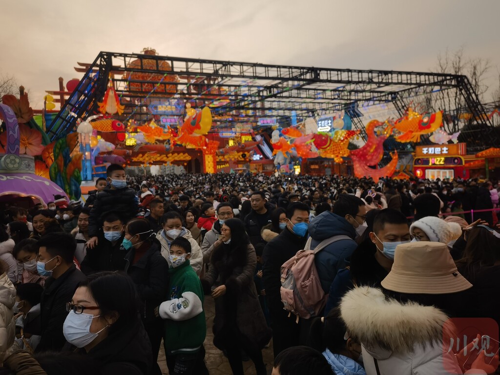 7天预计花出200亿元！春节期间，四川消费这些领域回暖快-1.jpg