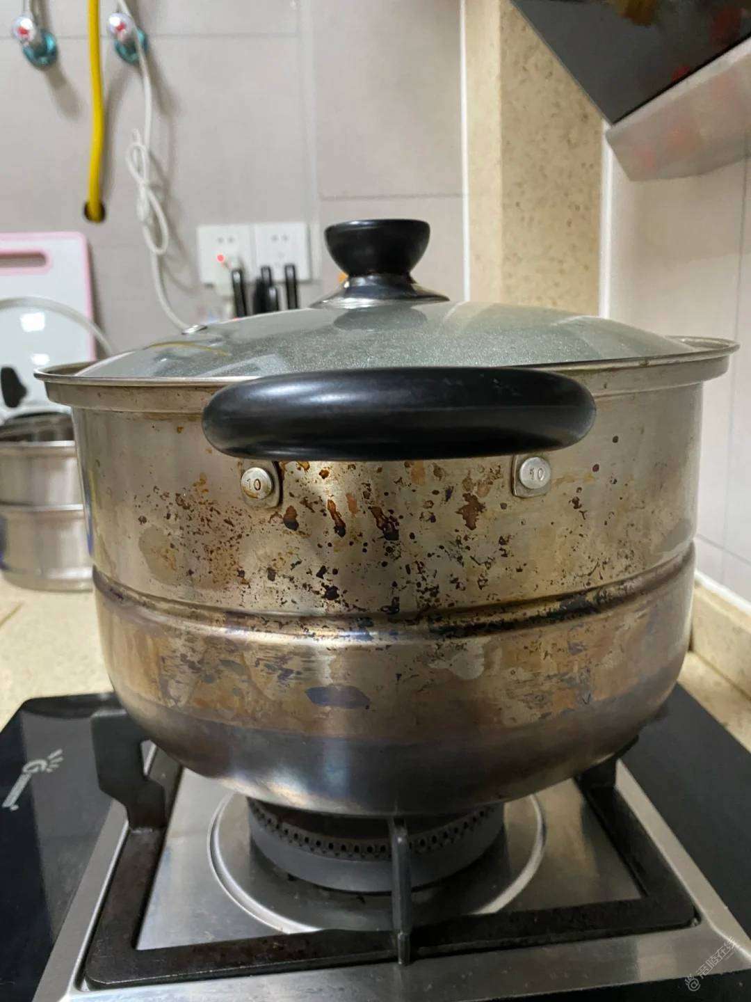 用了四五年的锅，刷了一个小时，真的累死了-1.jpg