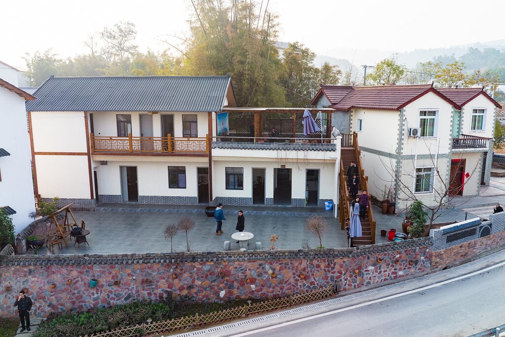 开跑！“一家人不说两家话” 川渝毗邻地区镇街领导去三合村“新年第一访-2.jpg