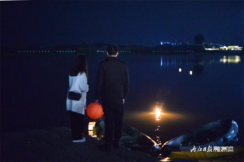内自同城|甜蜜之夜！160名内江青年男女相约汉安湖谈情说爱-14.jpeg