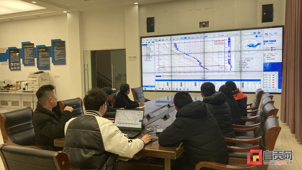 多枚增雨火箭弹直冲天际 富顺迎来久违“甘霖”-3.jpg