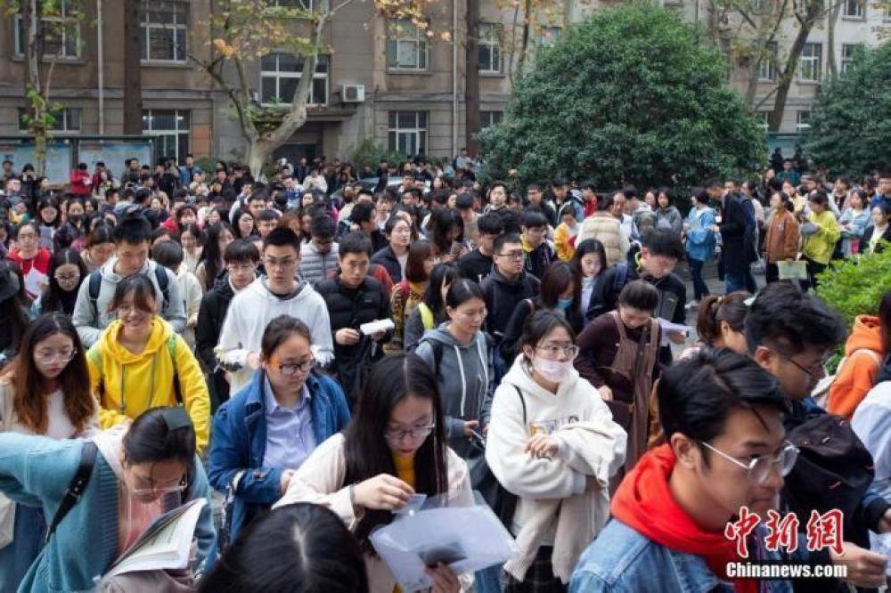 20余省份今举行公务员省考：多地扩招增幅超50%，利好应届生-1.jpg