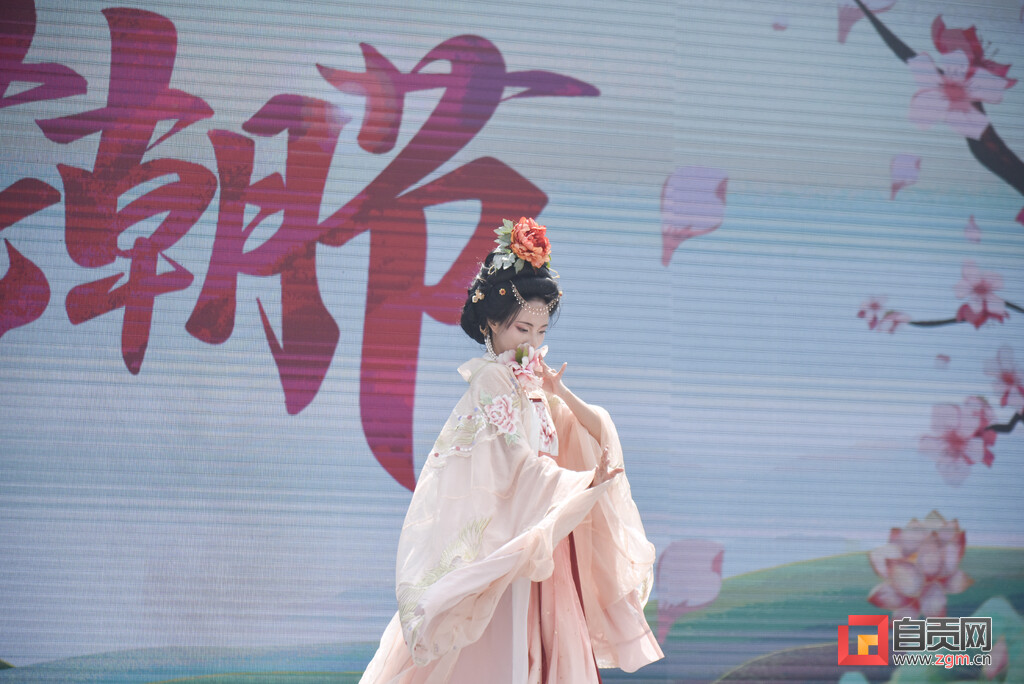 汉风古韵玩“穿越” 尖山风景区第二届花朝节华丽开启-3.jpg