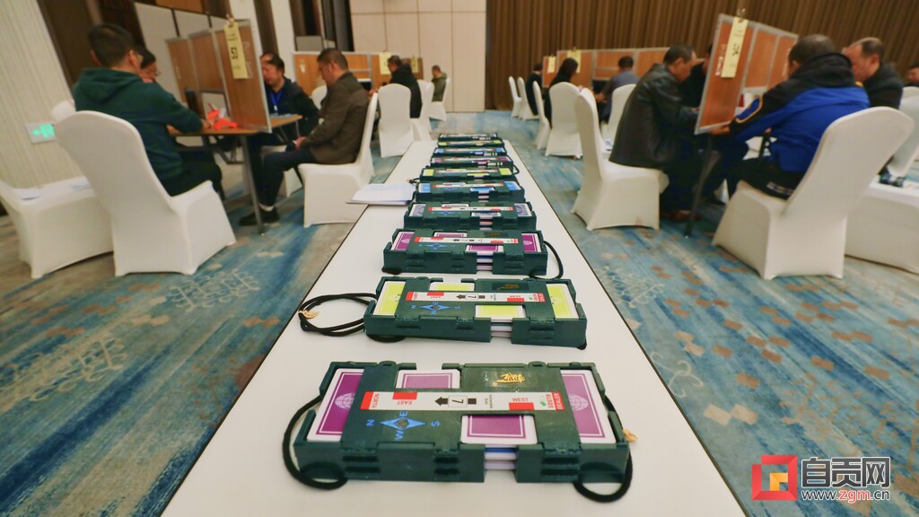 第二届“成渝双圈杯”自贡国际恐龙灯会桥牌公开赛圆满落幕-2.jpg