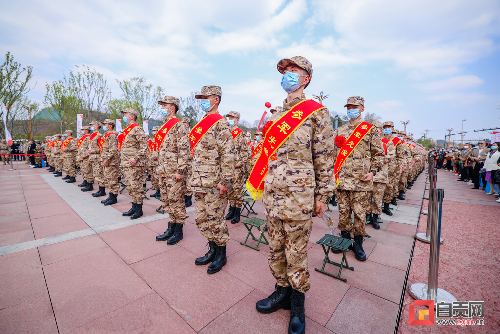 自贡市举行2023年上半年新兵入伍欢送仪式-3.jpg