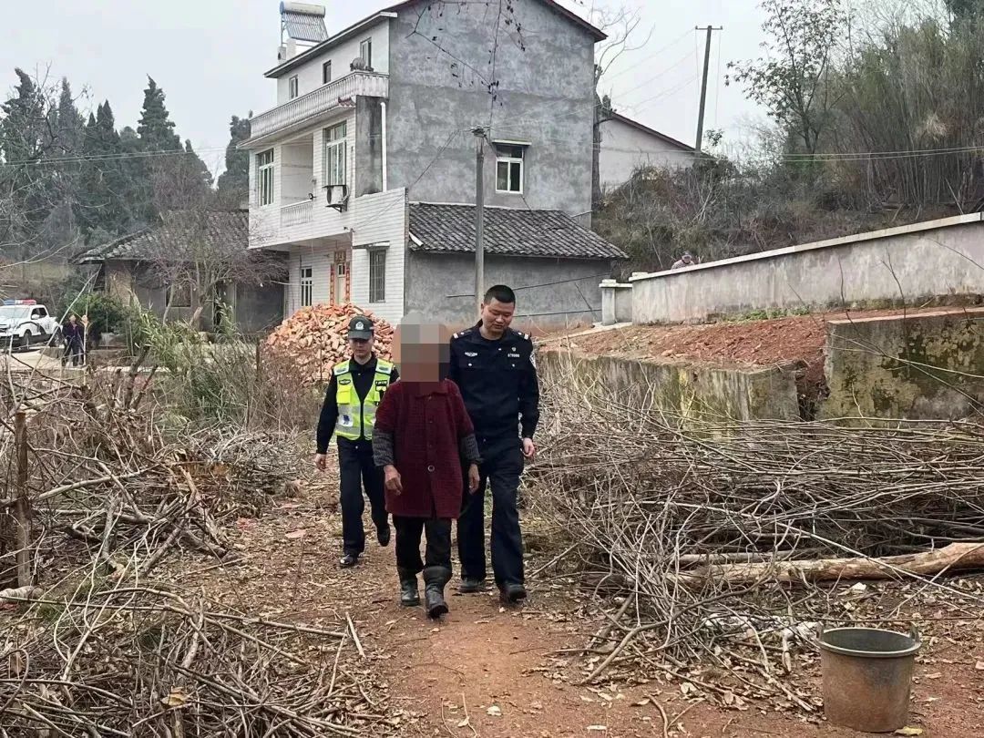 事发富顺！八旬老人走失山林，警民12小时昼夜找寻......-4.jpg