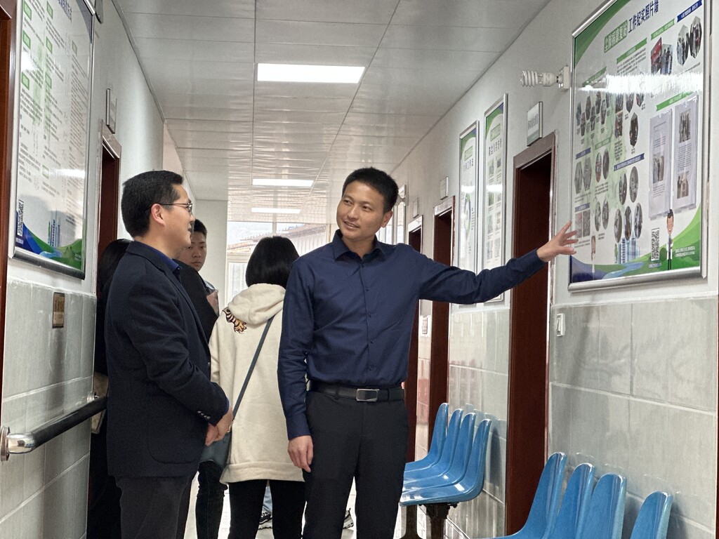 自贡市尘肺病康复站现场培训会在富顺县召开-1.jpg