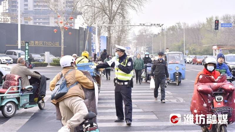潍坊交警“喊话”了：头盔戴起来！-3.png