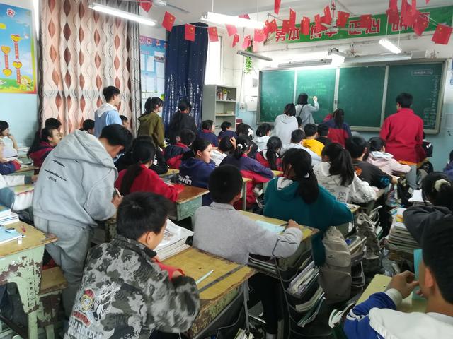 富顺县古佛镇：手拉手情系乡村教育 传帮带绽放育人之花-2.jpg