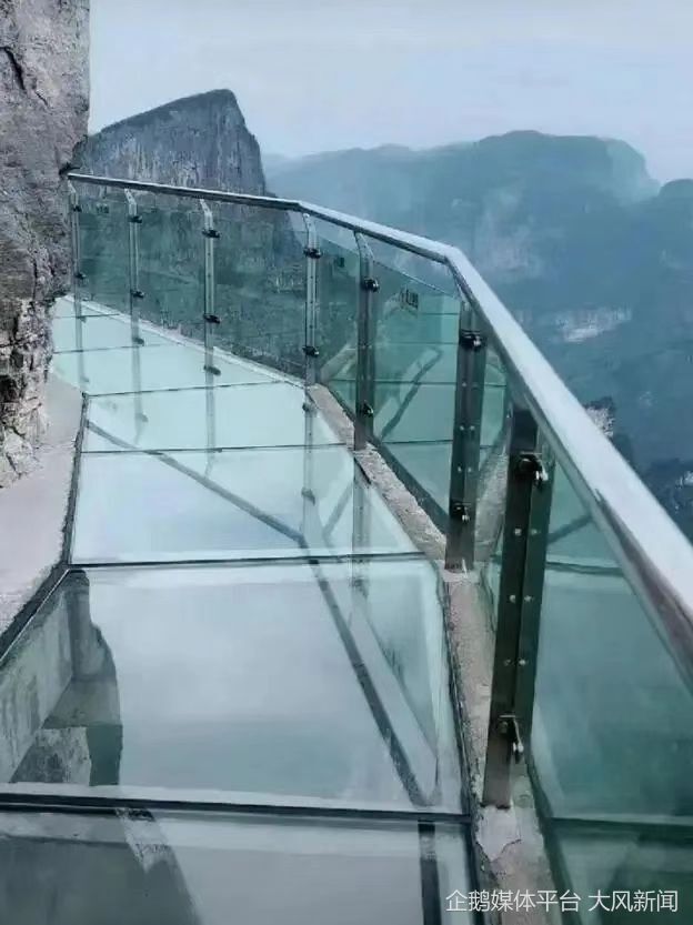 网传张家界多名游客跳崖，轻生者之一系33岁未婚男子，已3年没回村-1.jpg