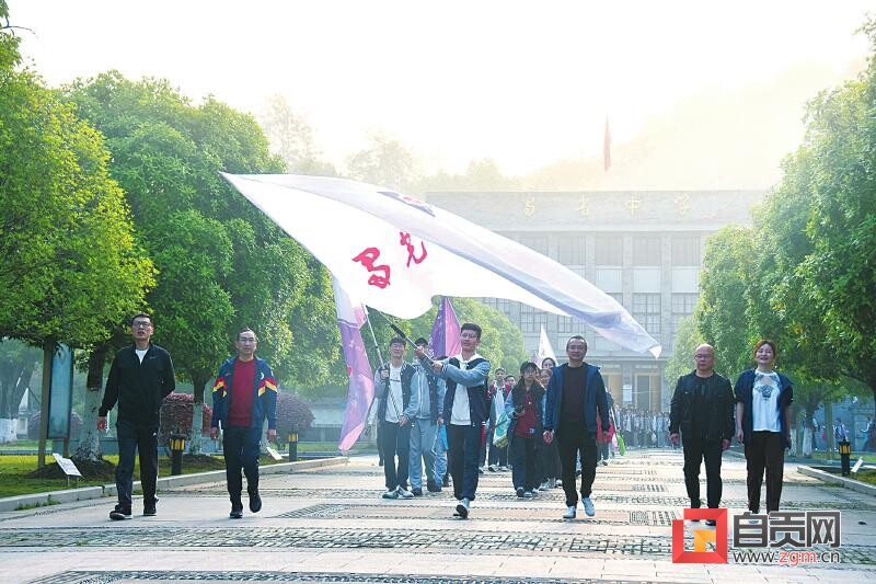 齐心协力抓教学 ——蜀光中学狠抓高中毕业班工作探访-1.jpg