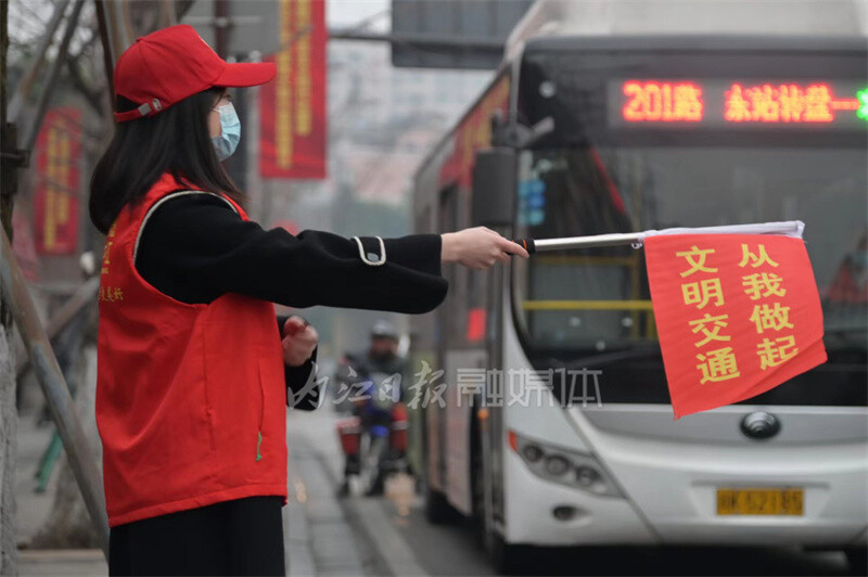 内自同城 | 3个月1万余场次！这抹“红”，是内江春天最美的景-1.jpg