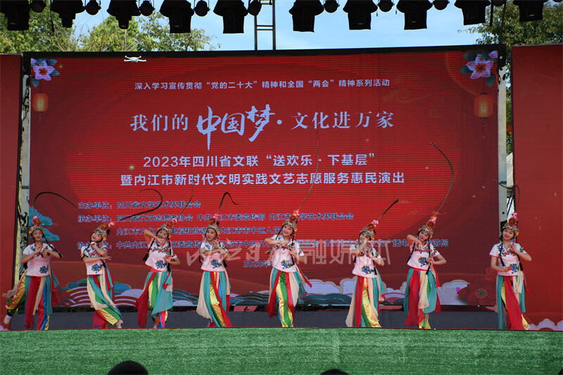 内自同城 | 3个月1万余场次！这抹“红”，是内江春天最美的景-6.jpg