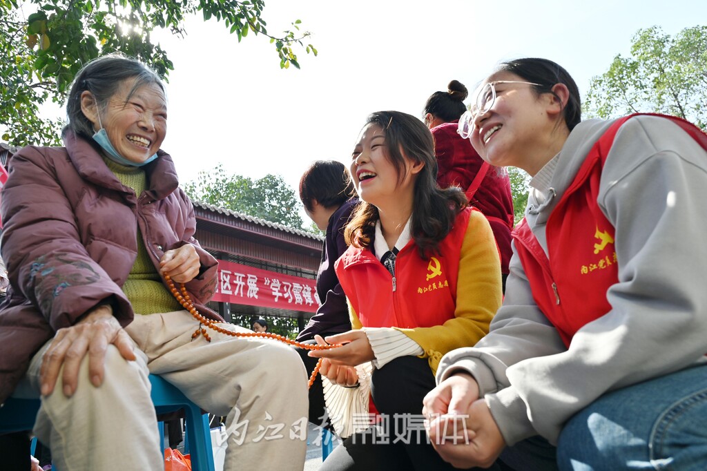 内自同城 | 3个月1万余场次！这抹“红”，是内江春天最美的景-9.jpg
