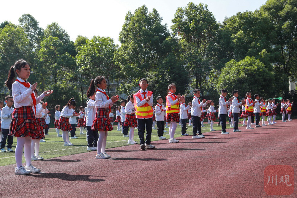 “4·20”芦山强烈地震十周年特别报道丨家园更美，产业更旺，媒体采风团感受芦山发展变-3.jpg
