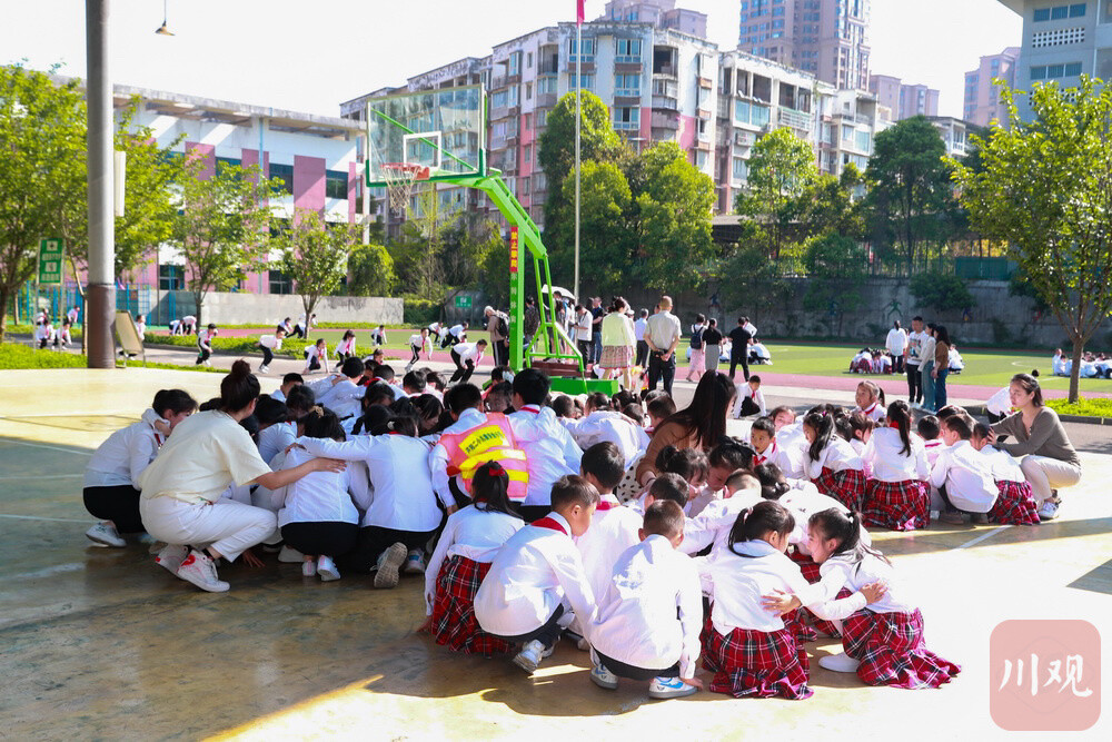 “4·20”芦山强烈地震十周年特别报道丨家园更美，产业更旺，媒体采风团感受芦山发展变-2.jpg