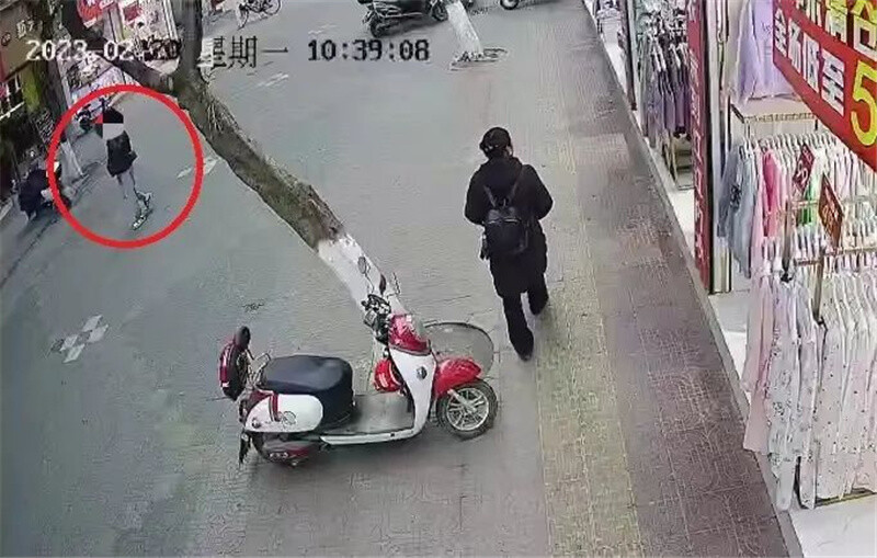 街头“艳遇”背后的“陷阱”——威远警方成功打掉一个以色诱方式实施盗窃的团伙-1.jpg