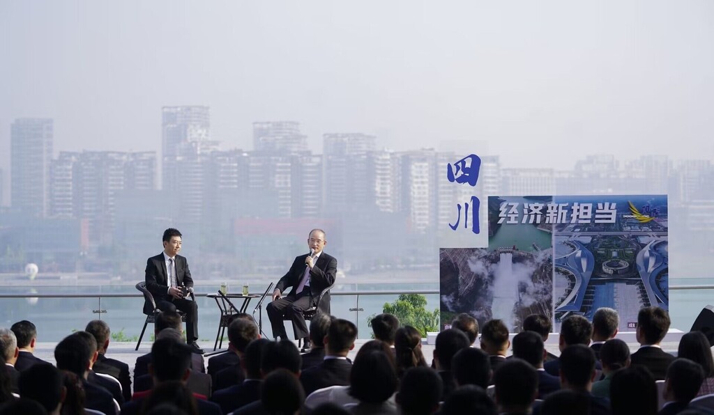 经济大省如何勇挑大梁？黄强省长在CCTV-2《对话》栏目上这样开场-1.jpg