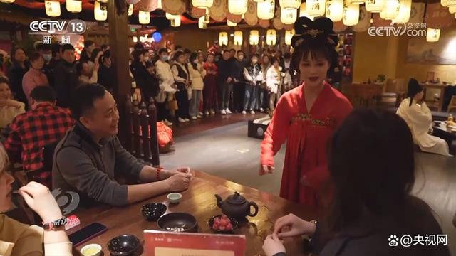 焦点访谈：文旅“新玩法” 消费新体验-4.jpg