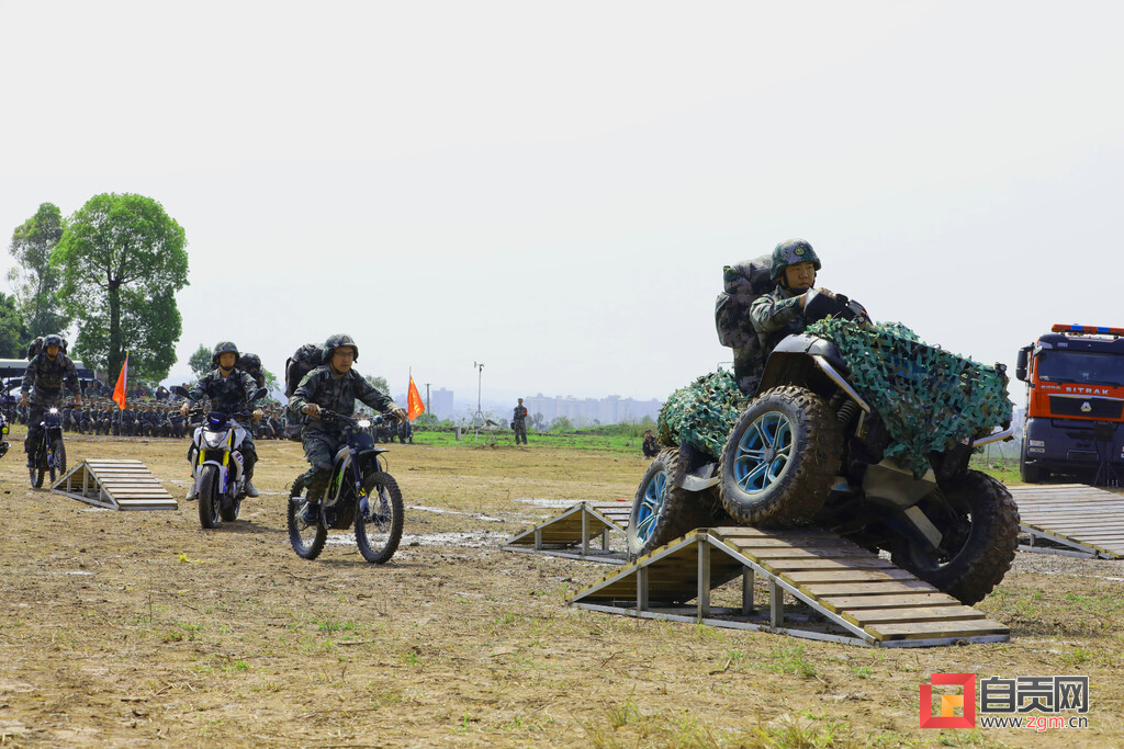 自贡民兵亮风采 集中点验展军威 我市2023年民兵应急队伍集训点验掠影-3.jpg