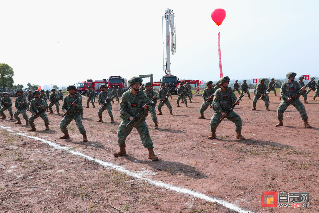 自贡民兵亮风采 集中点验展军威 我市2023年民兵应急队伍集训点验掠影-5.jpg