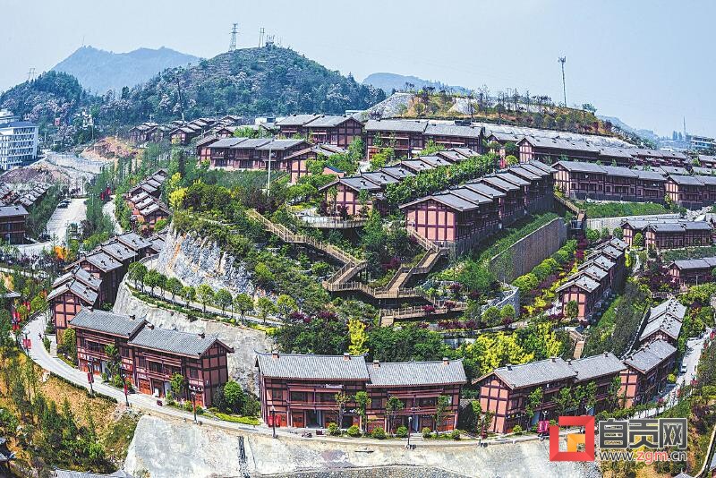 万峰成林处大美黔西南-4.jpg