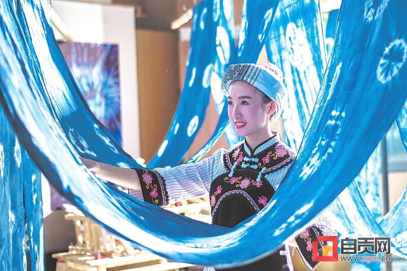 万峰成林处大美黔西南-5.jpg